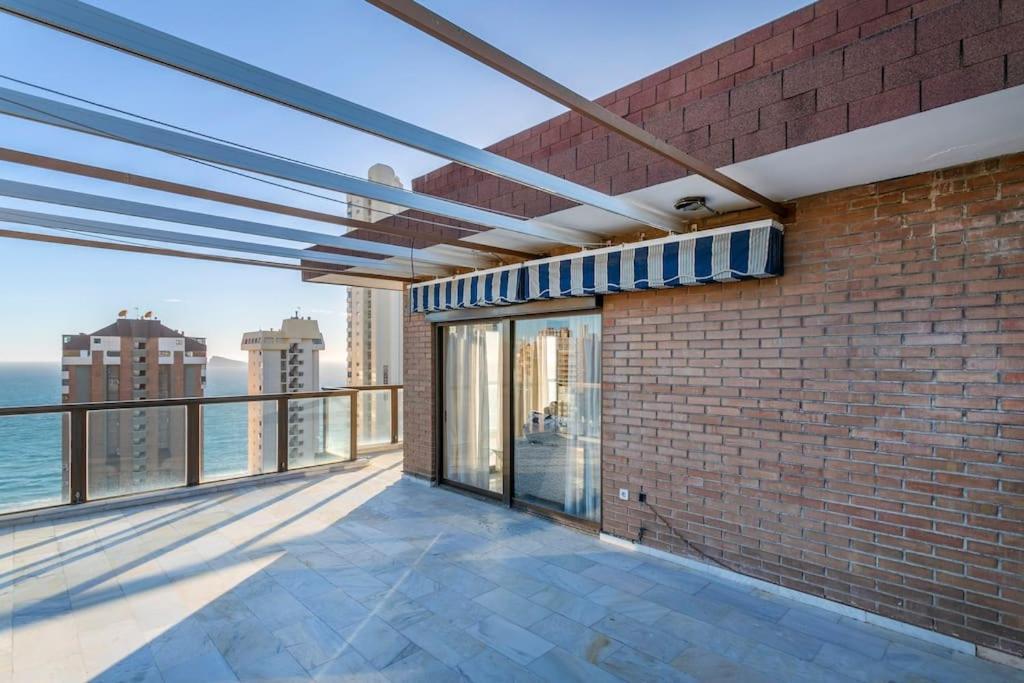 شقة Atico Con Gran Terraza بينايدورم المظهر الخارجي الصورة